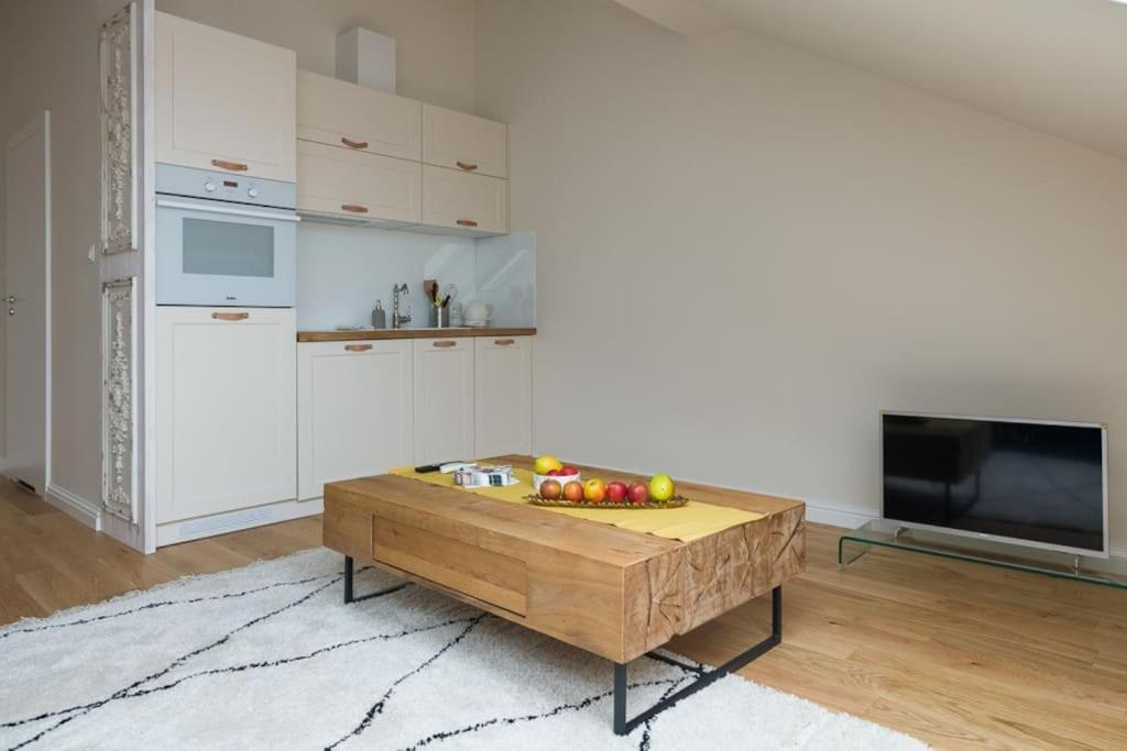 Charming Apartment In Perfect Location Cracovia Esterno foto
